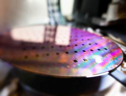 Die-to-Wafer