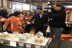 13186691_G Cesar Palacios (being interviewed), Shantel Ortiz, Alyssa Jensen and Jacob McDonald. (Source: J.O. Combs Unified School District)
