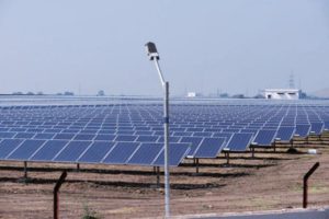sol-khwH--621x414@LiveMint First Solar may sell about 200MW of assets in India