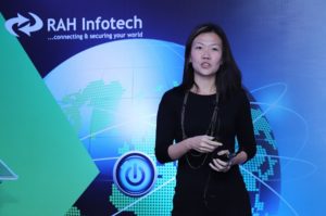 Lyn Kwek- addressing the audience