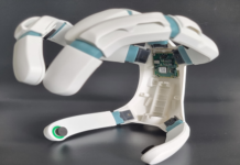 headset for chronic pain treatment