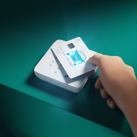 SECORA Pay security solution “lights up” payment cards with LEDs