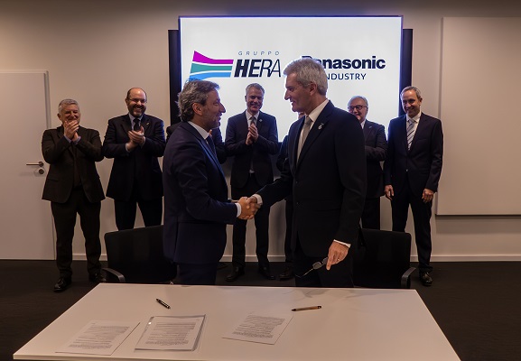 PR - Expansion of Nexmeter technology based on collaboration of Panasonic Industry and Hera Group Panasonic Industry collaborates with multi-utility Hera Group